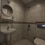 Nayla Hotell