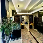 Nayla Hotel 3*
