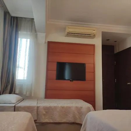 Nayla איסטמבול